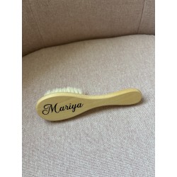 Brosse à cheveux bébé